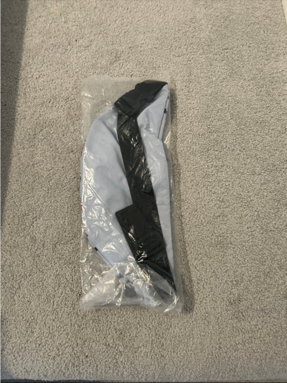 3/$10 NWT Disney Mickey Mouse Belly Bag - Picture 2 of 2